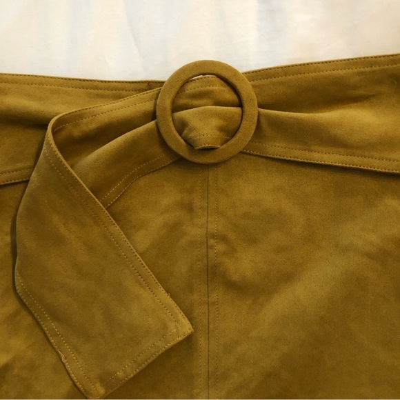 MOLLY BRACKEN faux suede belted skirt. Size S. - Picture 4 of 11